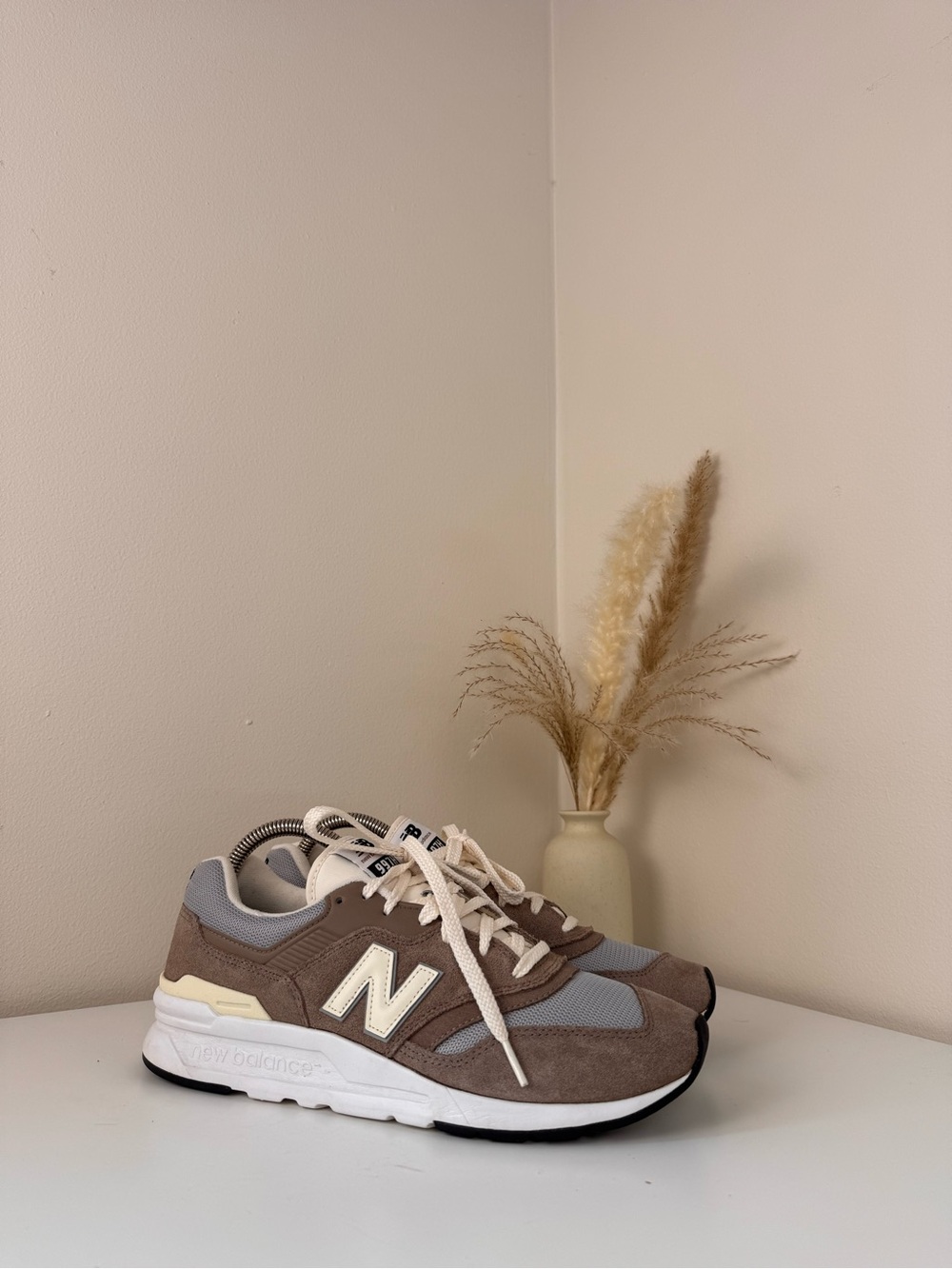 New Balance 997H Beige – US 9 / EU 42.5